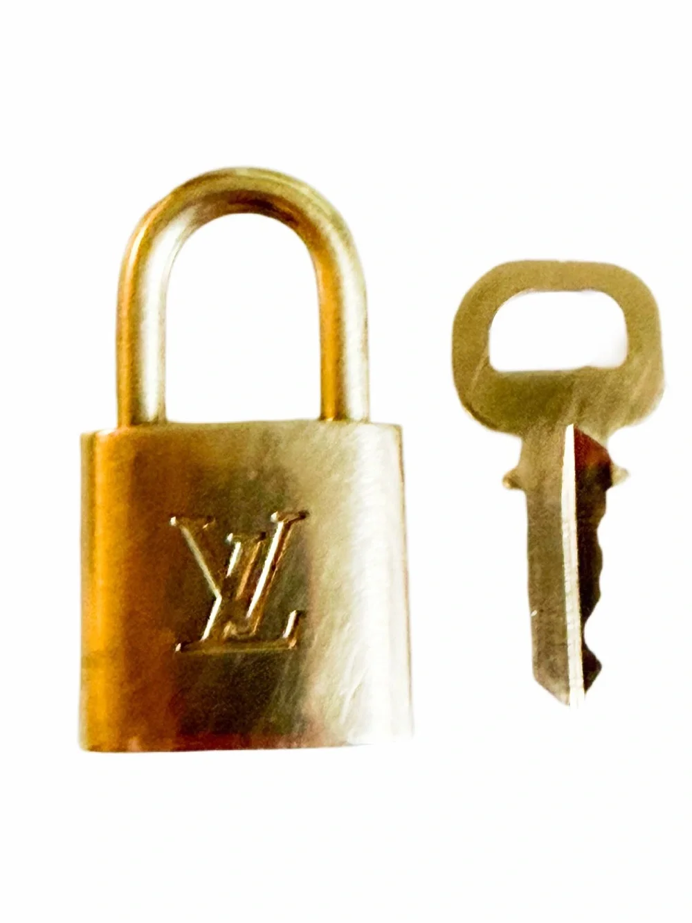 Authentic Louis Vuitton Lock and Key- Set number 301, good preloved condition ❤️ - Picture 8 of 8